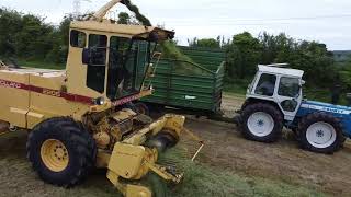 NEW HOLLAND 2205 LIFTING GRASS harvester [upl. by Garneau]