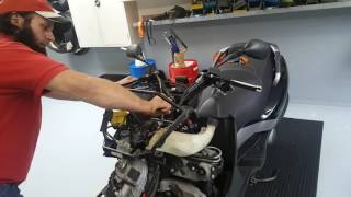 piaggio mp3 balhoofd reparatie deel 1 [upl. by Anuayek980]