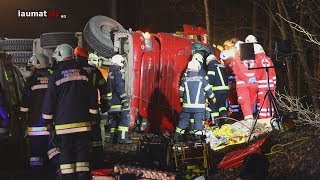 Schwierige Rettung eines schwer eingeklemmten Lenkers bei LKWUnfall in Sierning [upl. by Vasya]