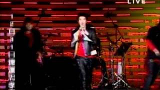 2010台北最HIGH新年城 TVBS歡樂台 王力宏 Leehom 一見你就笑新歌 [upl. by Calvinna]