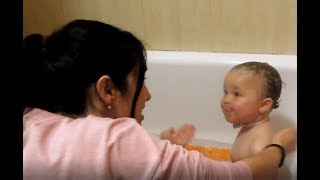 BAÑANDO A UN BEBE CON TRAQUEOTOMÍA [upl. by Ferdy]