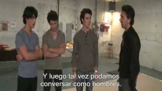 Jonas Brothers  quotA night at the museum 2quot  Cherub Boot Camp Español [upl. by Intruoc]