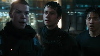 Gally saves Thomas Newt and Minho The Death Cure [upl. by Maurreen]