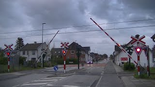 Spoorwegovergang Mørke DK  Railroad crossing  Jernbaneoverskæring [upl. by Aihpled]