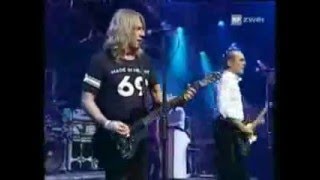 Status Quo Forty Five Hundred Times Live  Apollo 1976 [upl. by Perdita329]