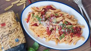 Pasta con salsa Arrabbiata [upl. by Notsirt]