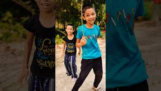 Kanta Laga😂😲 how Tony kakkar makes a new song smritiranivlogs shorts funnyvideo youtubeshorts [upl. by Lilahk]