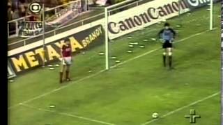 Brasil 2 x 1 USSR  Jogo Completo  Copa do Mundo 1982  Jogos Históricos 30 [upl. by Rehposirhc]