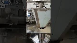 Soya chunks packing machine like karo subscribe kijiyefoodpacking [upl. by Ahnavas]