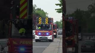 Feuer im Chemiesaal Löschzug Freiwillige Feuerwehr Hattersheim rückt zur Großübung aus [upl. by Ehtyaf]