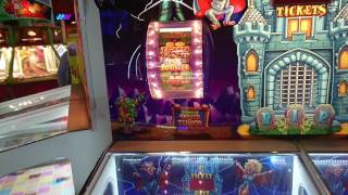 Playing The Tower Of Terror Coin Arcade Machine [upl. by End]