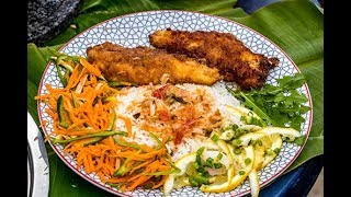 RECETTE  FILET DE POISSON PANÉ EN SAUCE ILE DE LA REUNION [upl. by Yanal]