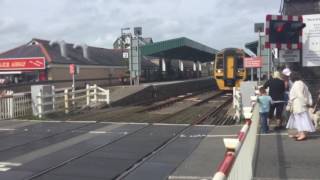 Barmouth Station Level Crossing Gwynedd Thursday 01092016 [upl. by Paluas]