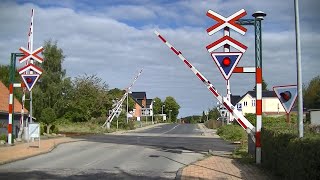 Spoorwegovergang Ringe DK  Railroad crossing  Jernbaneoverskæring [upl. by Mandel177]