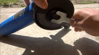 How To Change The Disc On A Mastercraft Angle Grinder [upl. by Annemarie]