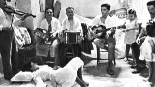 Italian Traditional Music Puglia Pizzica de Focu [upl. by Fortunato732]