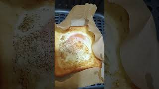 Air fryer bread with dairy cream egg a pinch of salt and pepper So 😋 [upl. by Tchao]