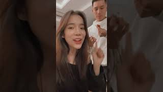 TúLy 20210205 Anh Tú bất ngờ sang chơi nhà và lục đồ ăn khi LyLy đang livestream [upl. by Walt]