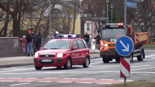 Sandsackeskorte KdoWGW Ortsfeuerwehr Wolfenbüttel auf Einsatzfahrt [upl. by Hsur]