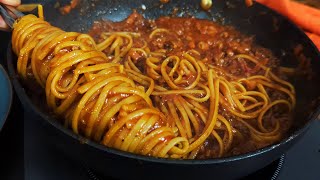 Quick amp Easy Bolognese Pasta in Under 30 MINUTES [upl. by Donaldson310]