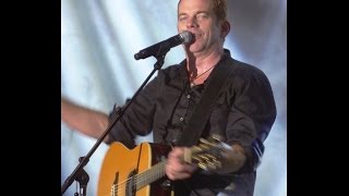 Garou  Sous le vent  Chant du Gros 2014  Live HD [upl. by Lleihsad]