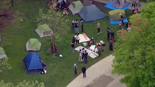 University of Chicago students start encampment to protest war in Middle East [upl. by Elset]