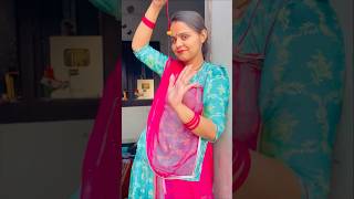 Mang tikka  Can girls wear Maang Tikka shorts diy craft pari Choudhary [upl. by Akerue115]