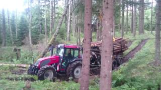 Moheda 121 4WD och Valtra A82 [upl. by Ayam167]