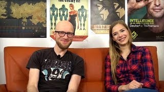 Karlotta stellt sich vor  Die Moderatorin der Serienjunkies im Interview [upl. by Leorsiy81]