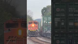 NS 1193 SD70ACe leads 23G meets w CSX B118 BNSF 8502 SD70ACe leading amp a 2nd BNSF at Piscataway [upl. by Venice]