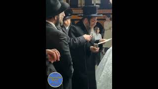 Skulen Lakewood Rebbe Is Mesader Kiddushin For One Of Jis Chassidim  5784 [upl. by Drew875]