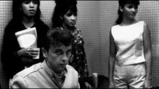 Ronnie Spector  How She First Met Phil [upl. by Boaten9]