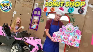 Box Fort Drive Thru Donut Shop Driving Cars Buying Pikmi Pops Doughmi Toys [upl. by Notxarb]