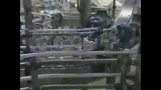 Volteador de envases en línea de producción [upl. by Gassman]