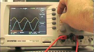 Medición de desfases con el osciloscopio 2   UPV [upl. by Marcie]