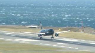 Extreme Airliner Landings At Wellington Long Version [upl. by Anirtal93]