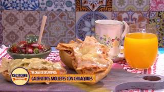 Receta Molletes con chilaquiles  Cocineros Mexicanos [upl. by Lasonde381]