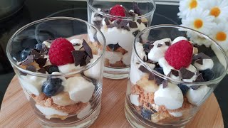 Dessert im Glas  NUR 5 MINUTEN Schnelles Dessert mit wenig Zutaten [upl. by Bilac136]