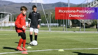 Allenamento alla tecnica individuale nel gioco del calcio ricezione passaggio e dominio 1 [upl. by Dnana863]