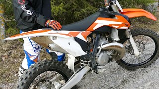 KTM SX 250 2Stroke  First Spring Coldstart [upl. by Ocirrej]