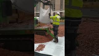 Hooka Tracked Forklift Truck Moving Bulk Bags of Scalpings [upl. by Jemma774]