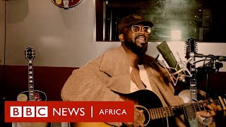 Fally Ipupa A Flyé Acoustique BBC Africa [upl. by Alemaj169]