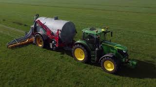 Grasland bemesten  John deere 6155r  Slootsmit  Veenhuis ecoject [upl. by Uttica923]