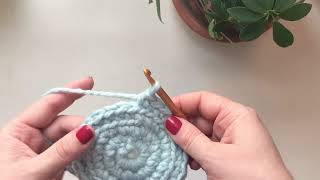 How to make the waistcoat stitch on a crochet basket [upl. by Hplodnar]