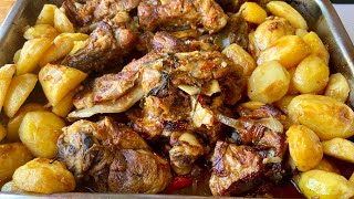 Borrego Assado com batatas e legumes salteados  Receita Portuguesa [upl. by Perrie745]