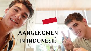 Aangekomen in Indonesië  iPhone gaat stuk [upl. by Egief]