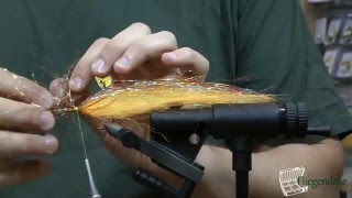 Marios Fliegendose bindet einen Articulated Pike Streamer XXL [upl. by Ihcur852]