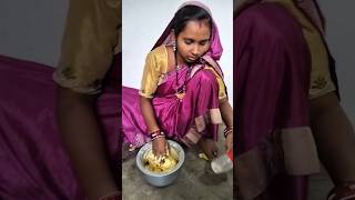 Laxmi ji ne kya special banaya barish mein 😋😋 bhajiya roti trending cgvideo shorts [upl. by Yetsirhc]