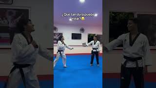 SI DUELE😰 taekwondo comedyvideo deportes comedia tkd humor karate dolor risas [upl. by Brodsky]