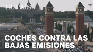 Unos 600 coches protestan contra la zona de bajas emisiones en Barcelona [upl. by Negaem198]